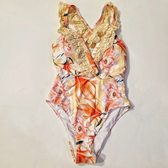 Floral & Eyelet Lace One Piece Swimsuit - Picture 6 of 13